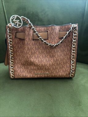 Michael Kors  cider color MK Logo Chain-Trim Shoulder Bag